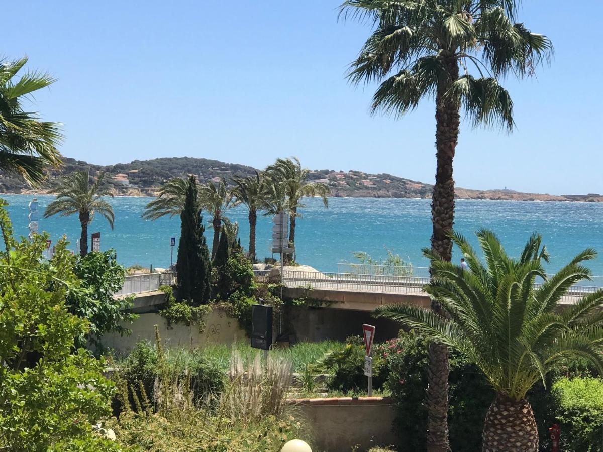 Bandol Roc Beach Vue Mer Grand T3 Face A La Plage Avec Parking Kültér fotó